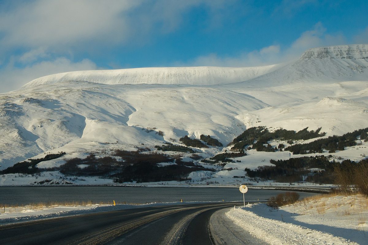 Driving in Iceland: Ring Road Tips and Car Rental
