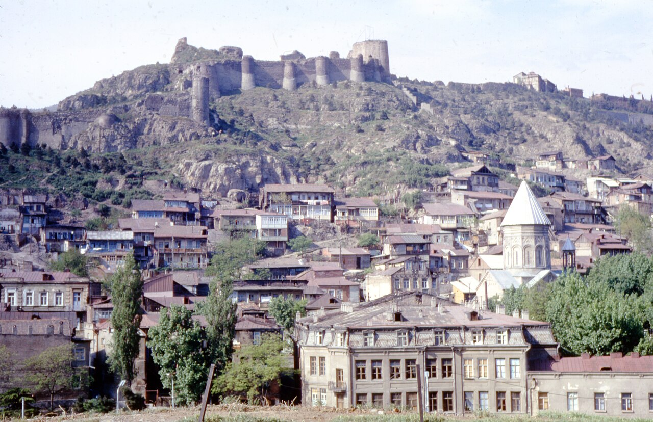 Hammond Slides Tbilisi, old town and Narikala fortress