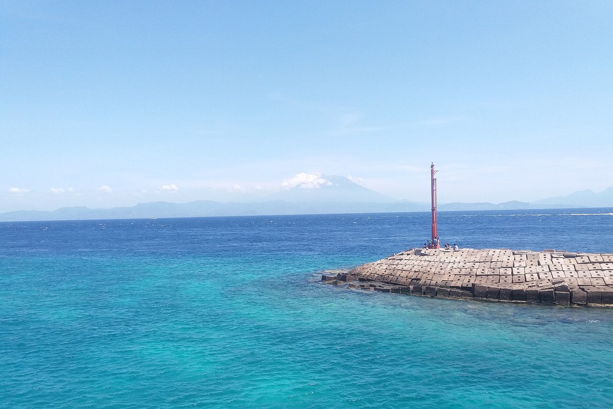 Nusa Penida Travel Guide: Beaches, Cliffs, and Snorkeling